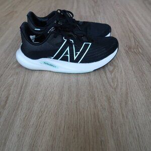 Women's New Balance Fuel Cell Rebel V2 Running Shoes Black/White/Teal Size 7.5